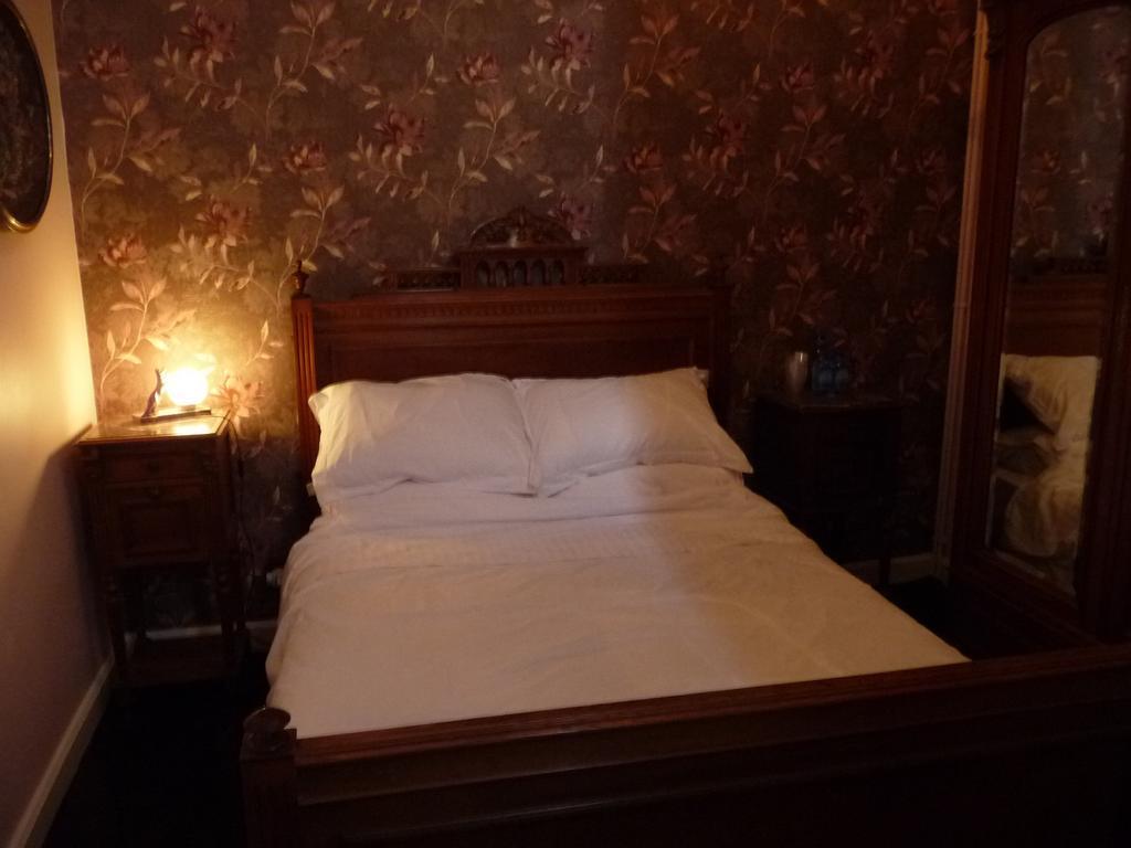 Chateau Lezat - Chambres D'Hotes La Souterraine Rum bild
