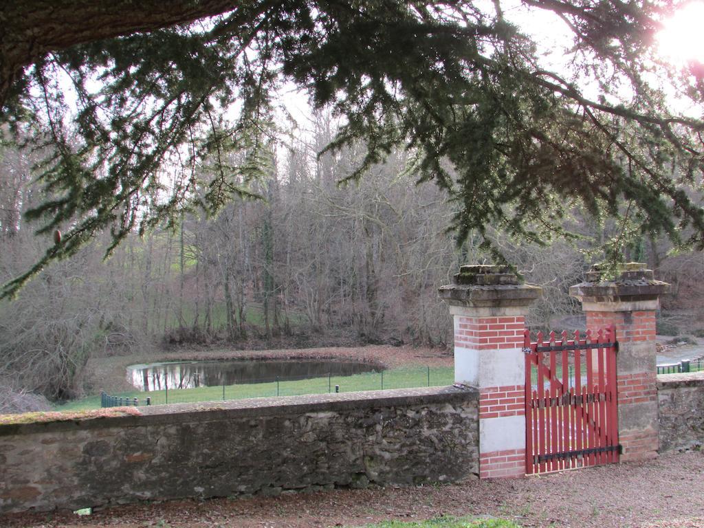 Chateau Lezat - Chambres D'Hotes La Souterraine Exteriör bild